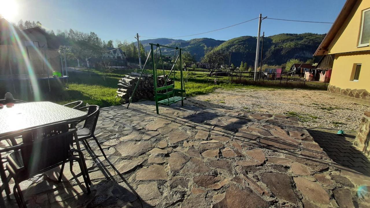 Villa Casa In Curte La Zavate Bran  Exterior foto